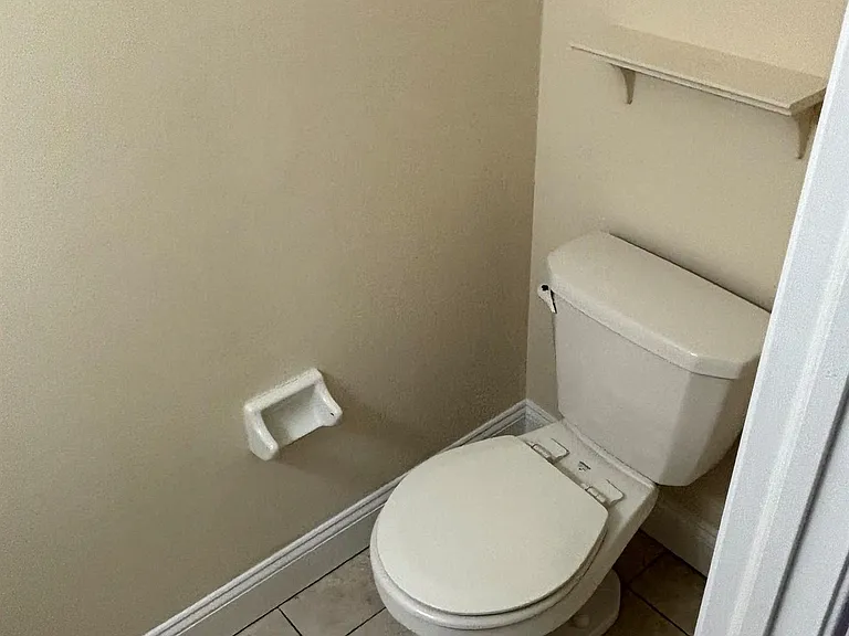 241 Washington Pl — Photo 9
