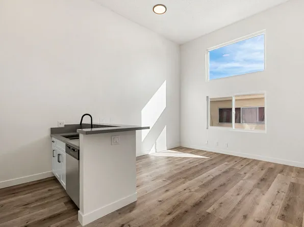 Berendo, 321 S Berendo St APT 305, Los Angeles, CA 90020