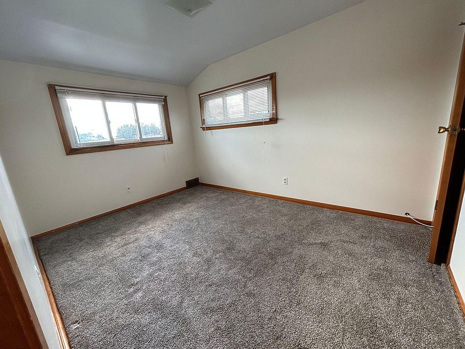 1st image of 172 Saint Felix Ave