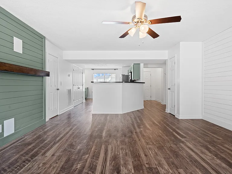 2128 Victory Gallop Ln — Photo 16