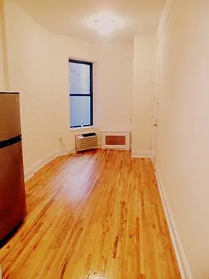 Rented by Metropolis Real Estate of Manhattan | media 40