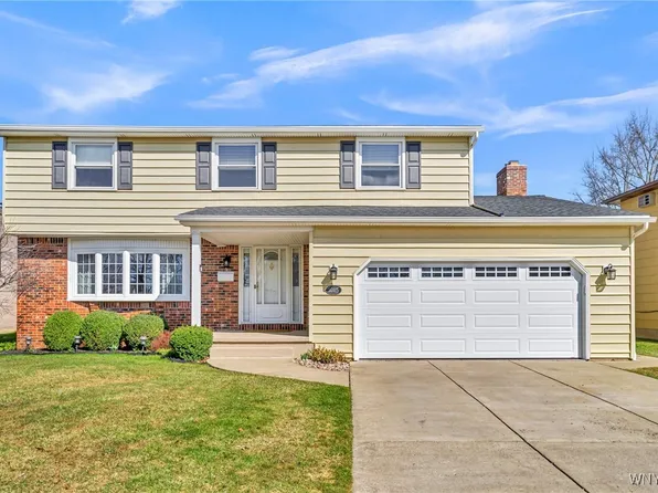 1085 Bowen Dr W, North Tonawanda, NY 14120