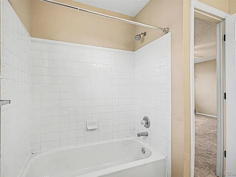 10411 Hyacinth St — Photo 20