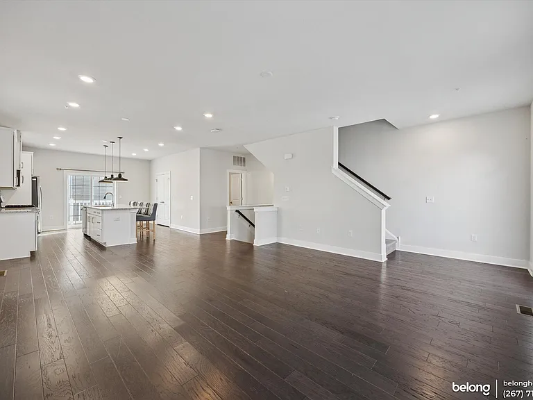 113 Fleet Ct — Photo 6