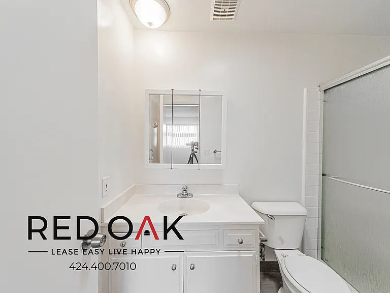 1037 5th St #7 — Photo 15