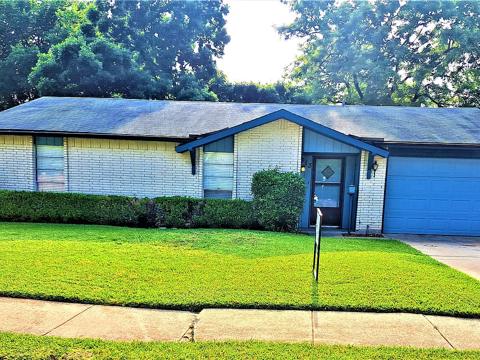 313 Georgetown Dr