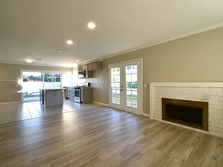 15507 Balsam Ct — Photo 2