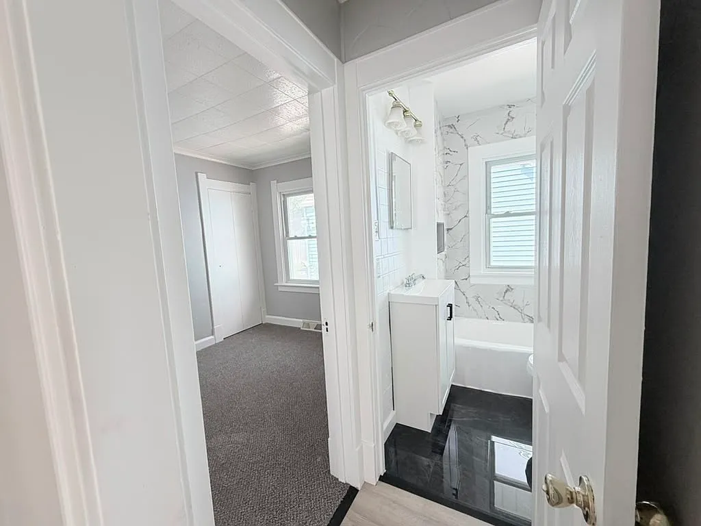 2 bed, 912 sqft, $1,050 — Photo 4