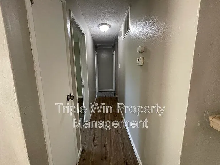 2415 Stoney End Ct — Photo 16
