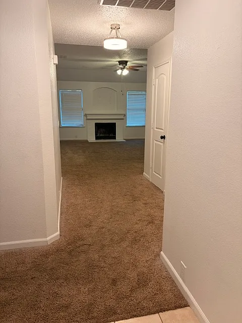 3 bed, 1400 sqft, $2,150 — Photo 2