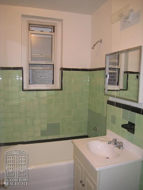 2nd image of 4115 46th St APT 5H
