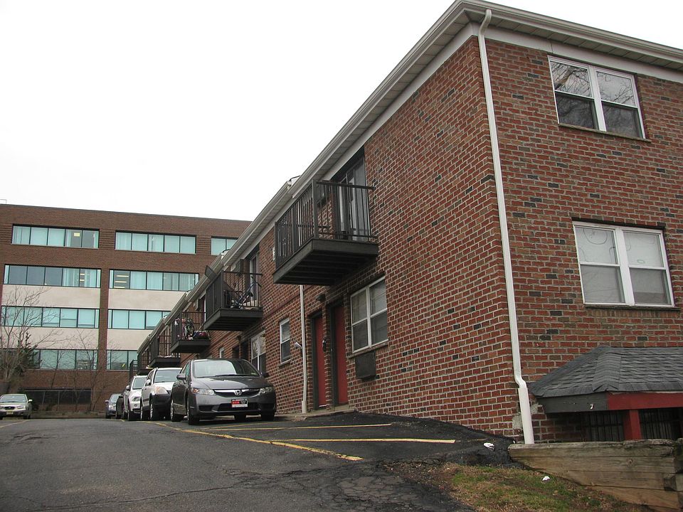2nd image of 73-75 1st St #5