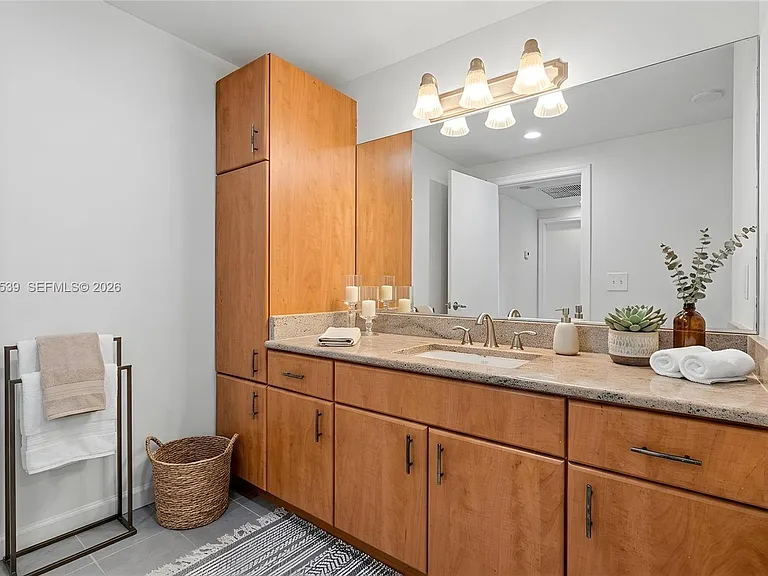 401 69th St #Penthouse 101 — Photo 3
