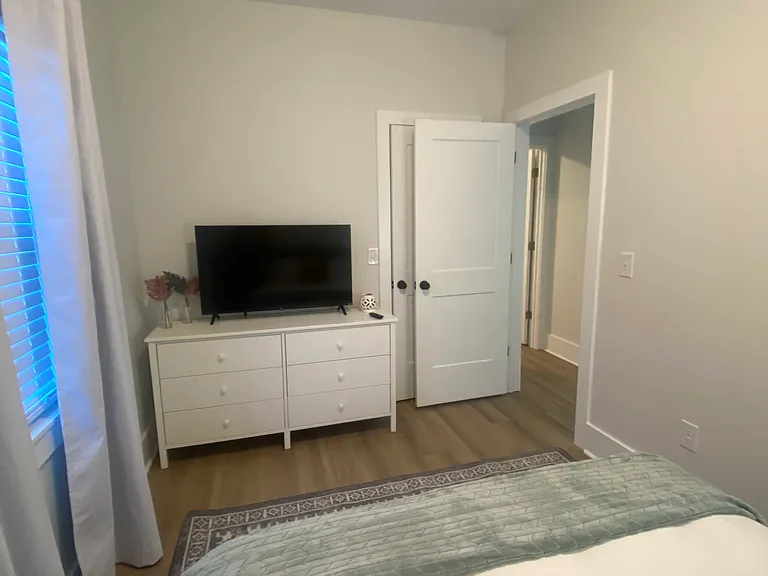 1966 Hinshaw Ave #1 — Photo 19