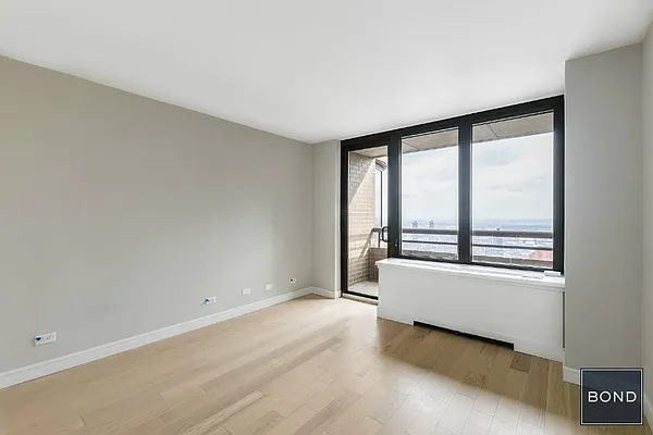 Rented by Bond New York | media 20