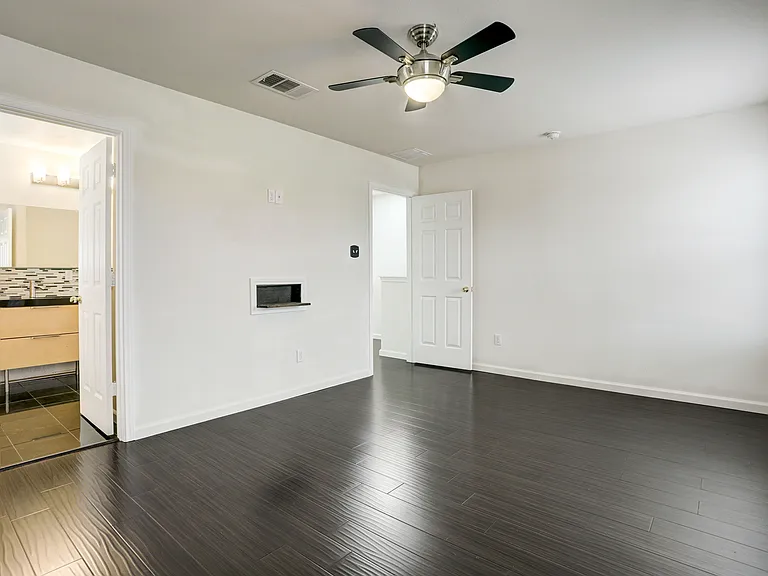 14608 Walt Whitman Trl #B — Photo 9