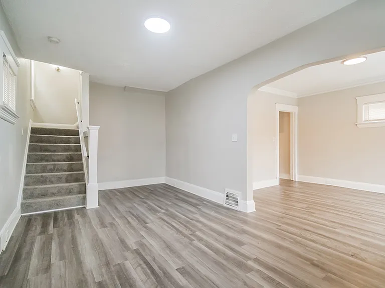 1081628_017_living_room_13282637.jpg