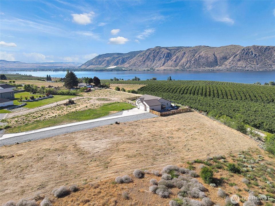 1st image of 16 Columbia View Drive