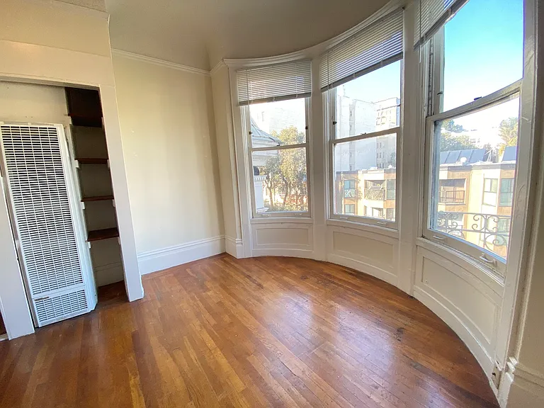 1739 Pine Street — Photo 9
