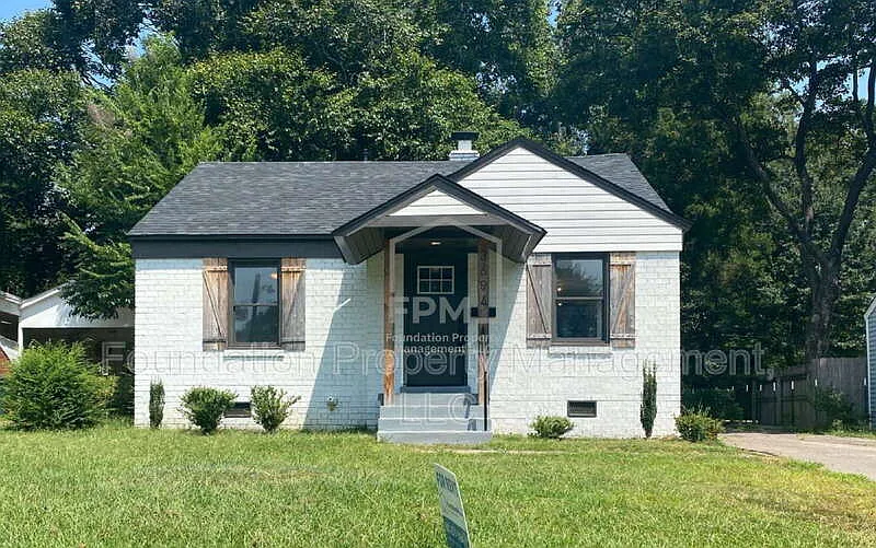 3694 Marion Ave