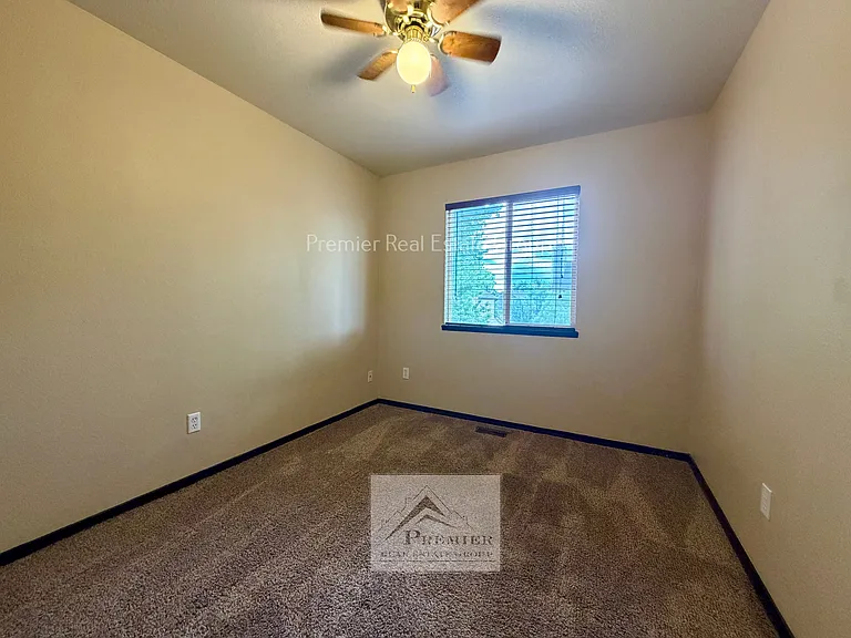 1428 Coolcrest Dr — Photo 12