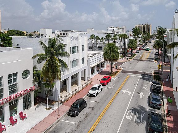 4th image of 750 Collins Ave APT 307