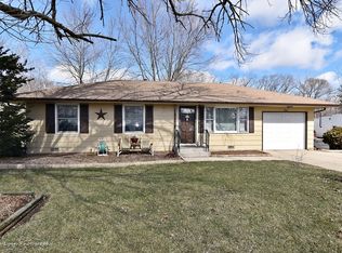 1661 Jericho Rd, Aurora, IL 60506