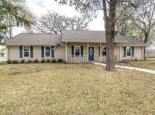 471 8th St, Somerville, TX 77879