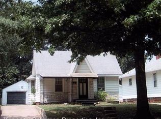 2233 Yale Blvd, Springfield, IL 62703