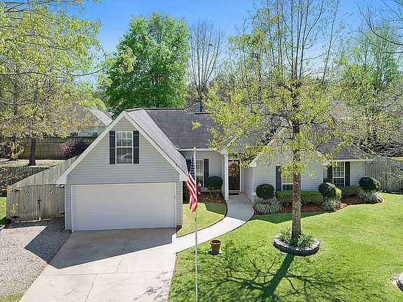 2nd image of 123 Lazy Creek Dr