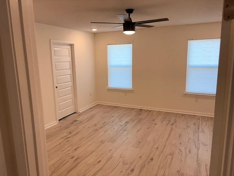 82 American Ct — Photo 10