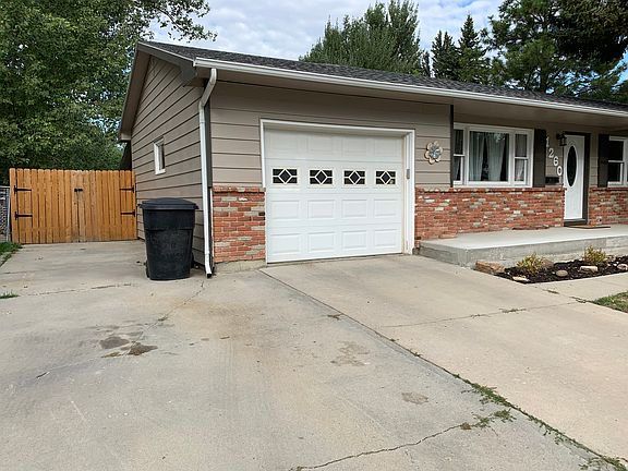 Double wide driveway & gate