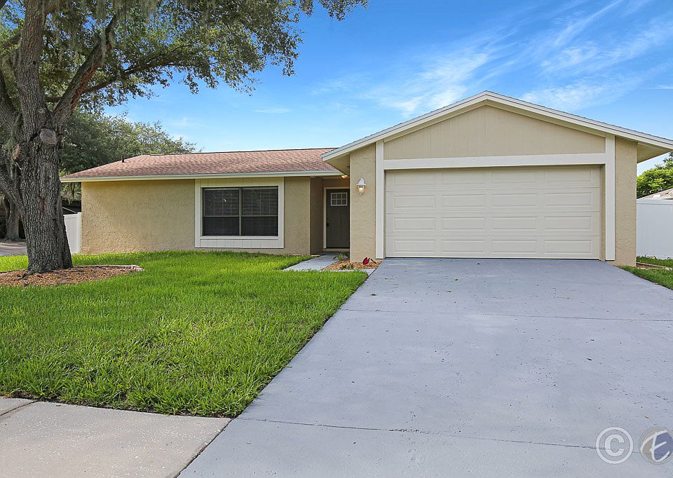 1st image of 423 Van Reed Manor Dr