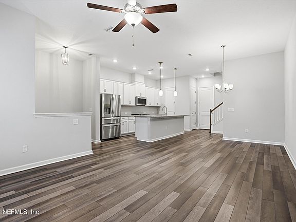5th image of 25 BOLSANA Court