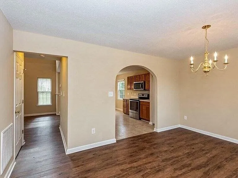 2101 Great Bend Dr — Photo 6