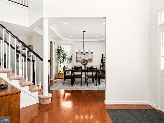 3rd image of 22 Fallsington Pl