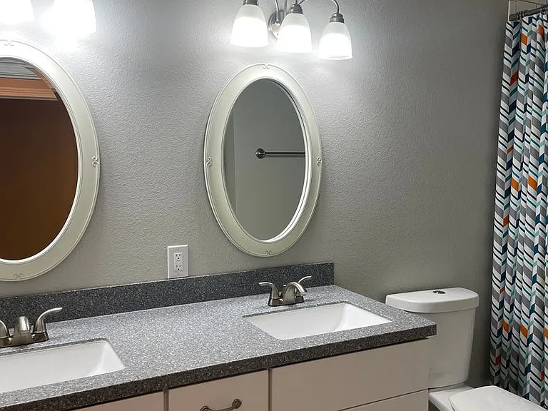 4073 Potomac Ave — Photo 17
