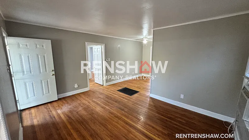 3 bed, 1.0 bath, 974 sqft, $1,095 — Photo 3