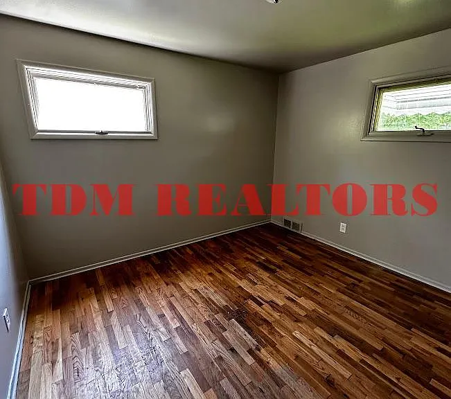 3737 Lynn St — Photo 7