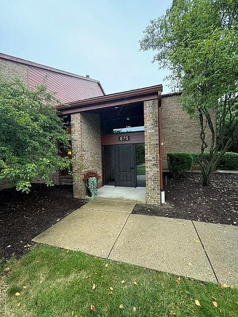 1st image of 875 Greenview Ct APT 62