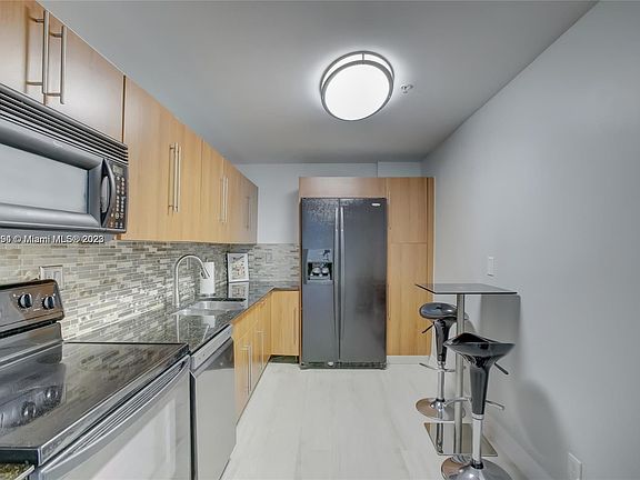 4th image of 3001 S Ocean Dr APT 1007