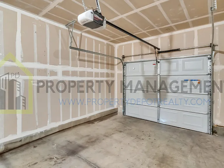 5501 Mezereon Ln — Photo 35