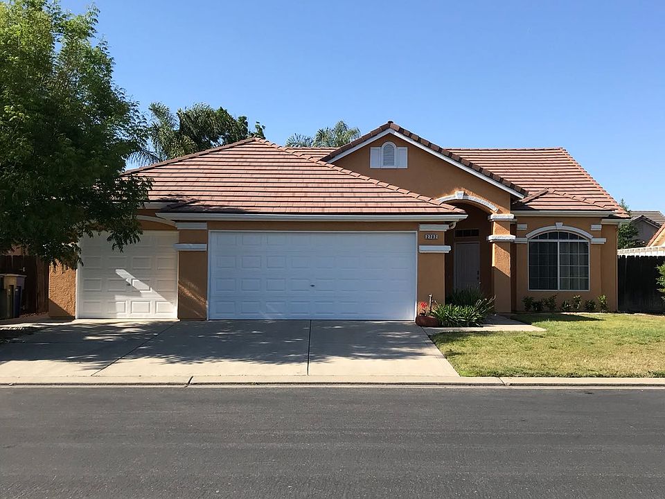 2nd image of 2702 E Bristol Ct