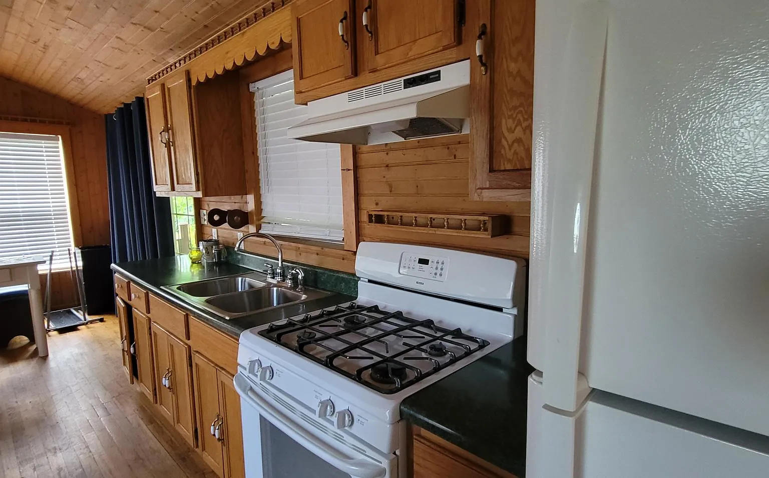 1 bed, 432 sqft, $1,100 — Photo 2