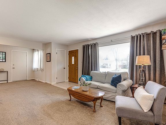 Dining/Living Room