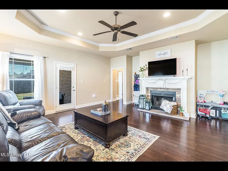 13736 Fieldcrest Way — Photo 17