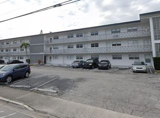 467 Golden Isles Dr APT 307, Hallandale, FL 33009