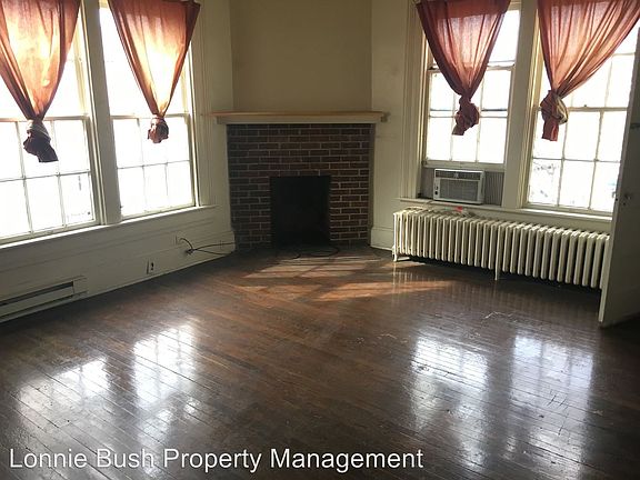 2nd image of 205 Grace St APT 6