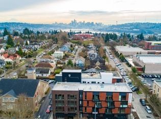 1601 N 45th St #210, Seattle, WA 98103