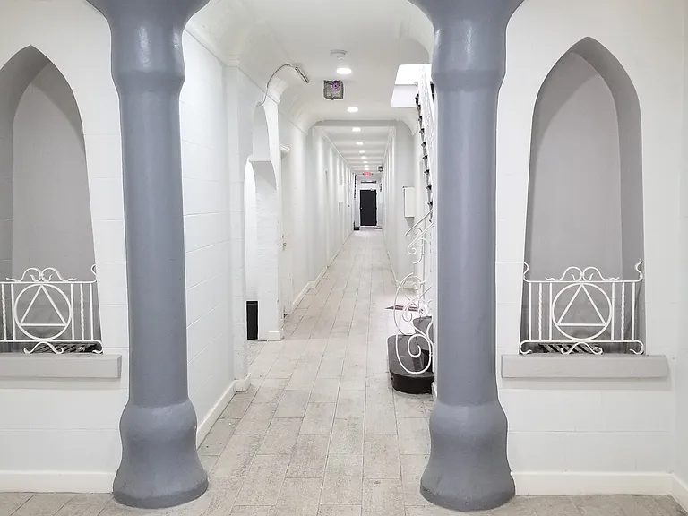 542 N Alexandria Ave #101 — Photo 3